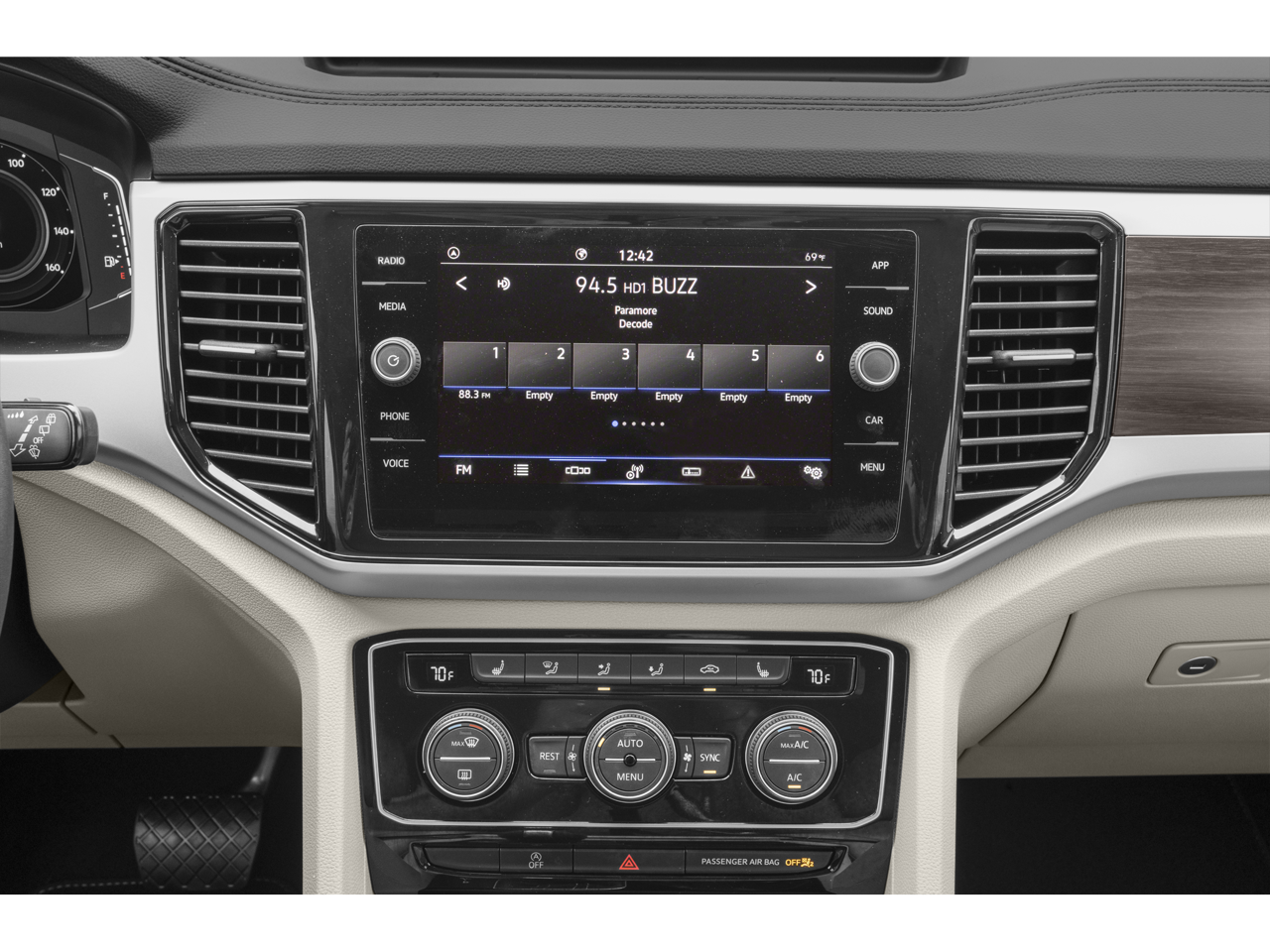 2023 Volkswagen Atlas V6 SE Technology photo 3