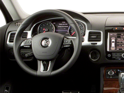 2011 Volkswagen Touareg V6 TDI Sport