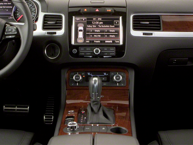 2011 Volkswagen Touareg V6 TDI Sport