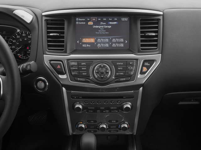 2017 Nissan Pathfinder SL