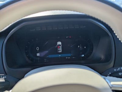 2023 Volvo XC90 B5 Plus