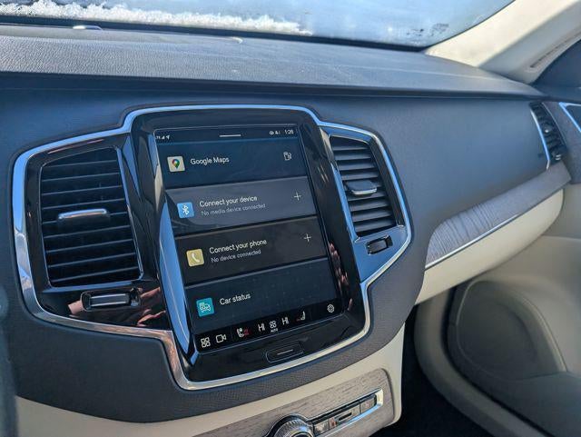 2023 Volvo XC90 B5 Plus