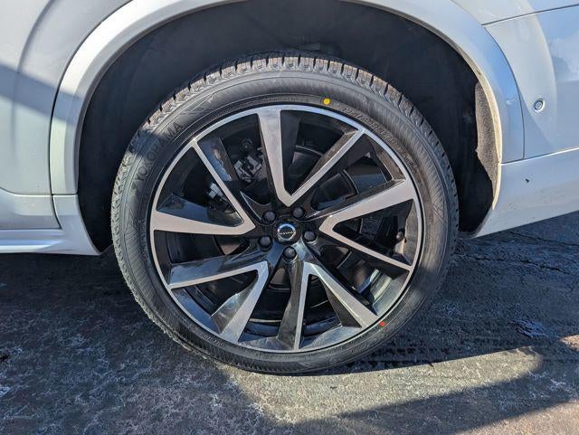 2023 Volvo XC90 B5 Plus