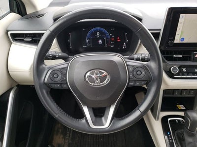 2023 Toyota Corolla Cross XLE