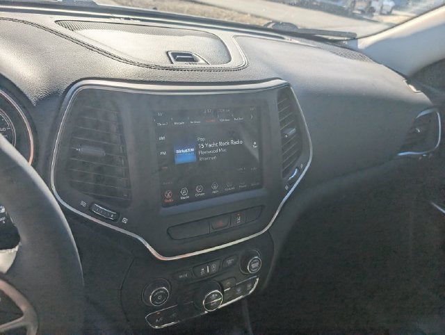 2022 Jeep Cherokee Latitude Lux