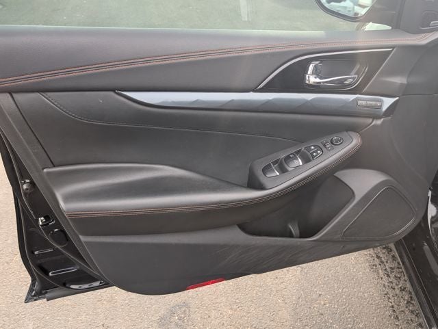 2022 Nissan Maxima SR