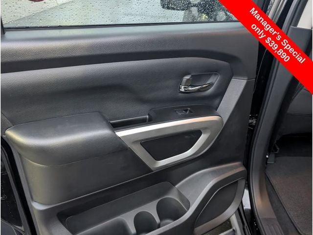 2024 Nissan Titan SV