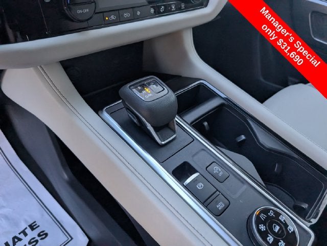 2024 Nissan Pathfinder SL