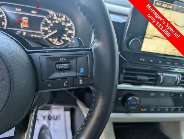2024 Nissan Pathfinder SL