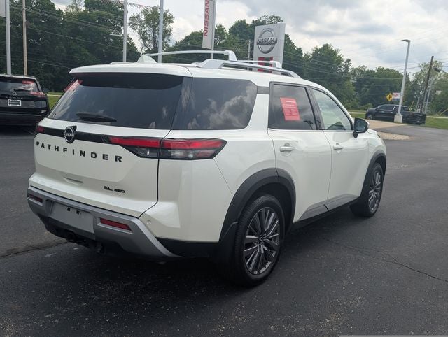 2023 Nissan Pathfinder SL