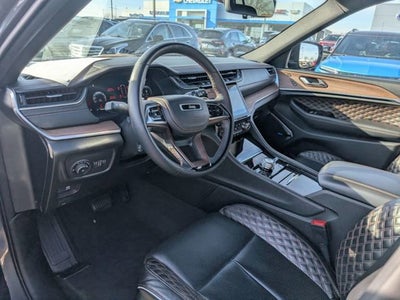 2022 Jeep Grand Cherokee Summit