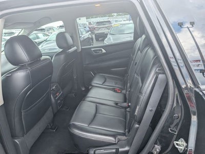 2020 Nissan Pathfinder SL
