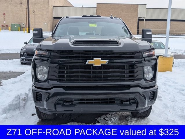 2024 Chevrolet Silverado 2500HD 4WD Crew Cab 159" Custom