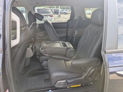 2026 Kia Carnival Base