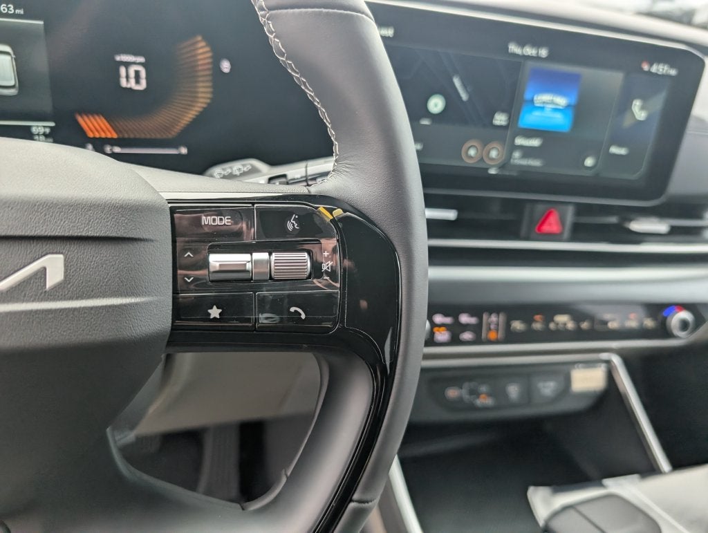 2027 Kia Carnival LXS