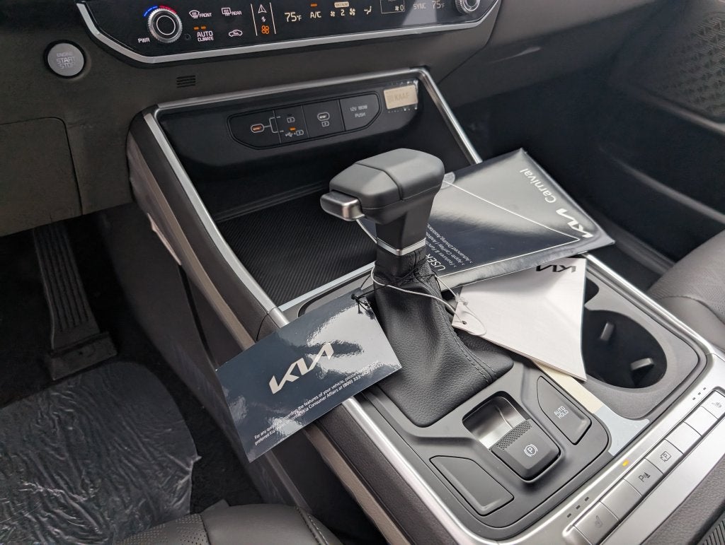 2027 Kia Carnival LXS