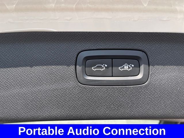 2018 Volvo XC90 T5 Momentum