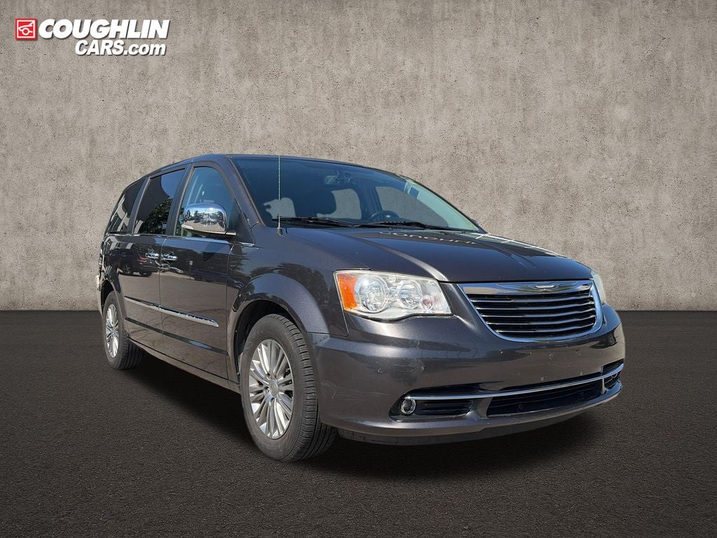 2015 Chrysler Town & Country Touring-L
