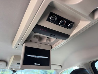 2015 Chrysler Town & Country Touring-L