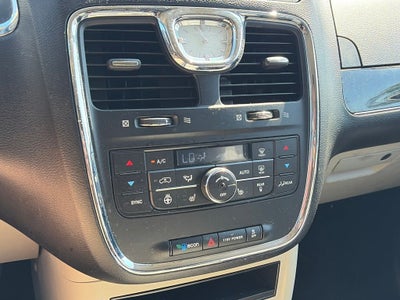 2015 Chrysler Town & Country Touring-L
