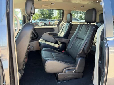 2015 Chrysler Town & Country Touring-L