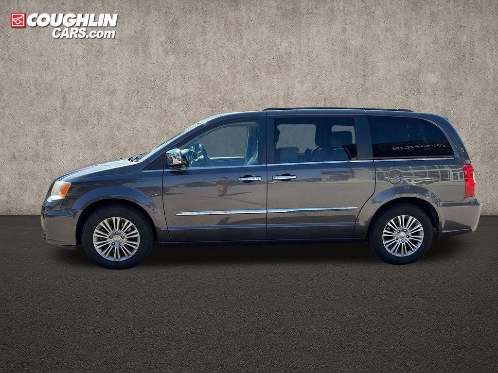 2015 Chrysler Town & Country Touring-L