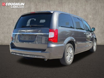 2015 Chrysler Town & Country Touring-L