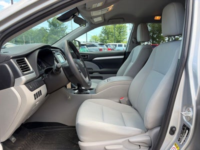 2019 Toyota Highlander LE