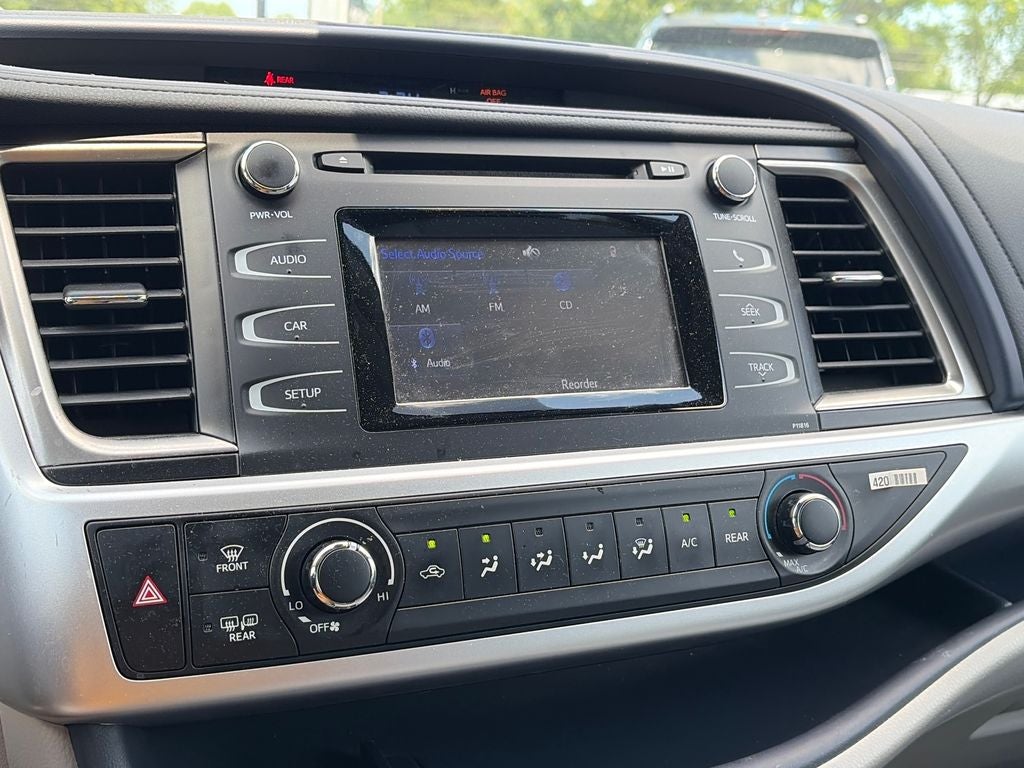2019 Toyota Highlander LE