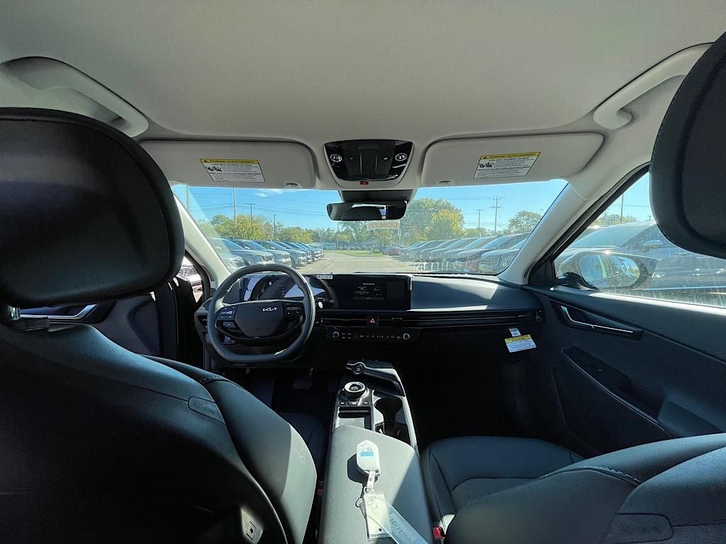 2025 Kia EV6 Light
