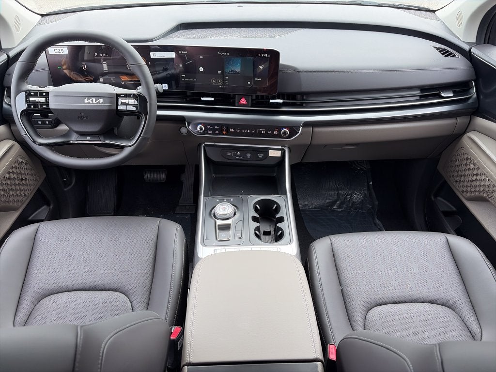 2027 Kia Carnival Hybrid LXS