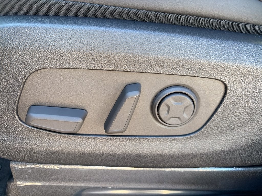 2027 Kia Carnival EX