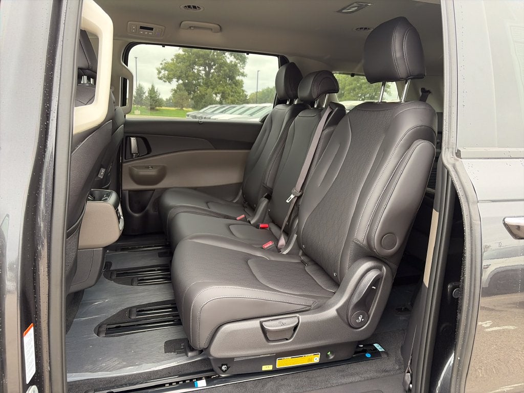 2027 Kia Carnival EX