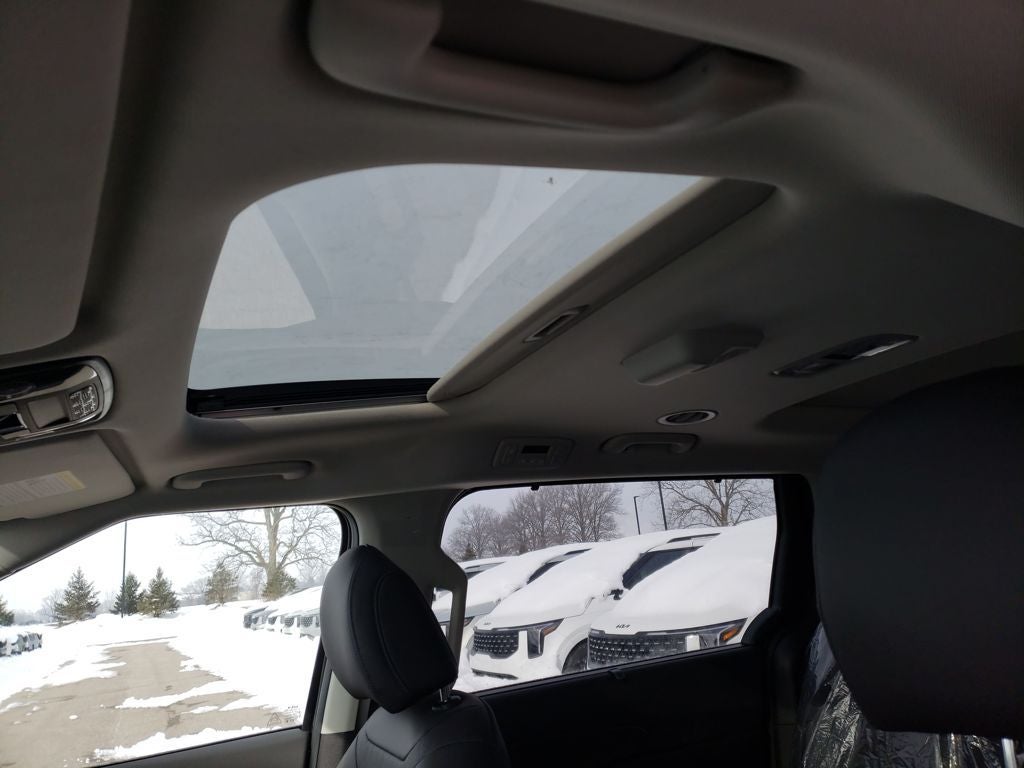 2026 Kia Carnival SX