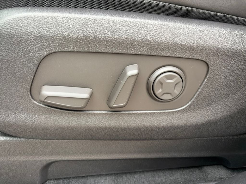 2027 Kia Carnival SX