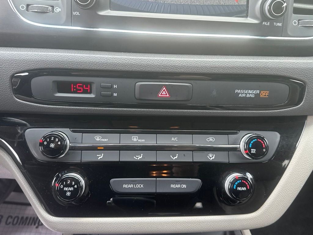 2017 Kia Sedona LX