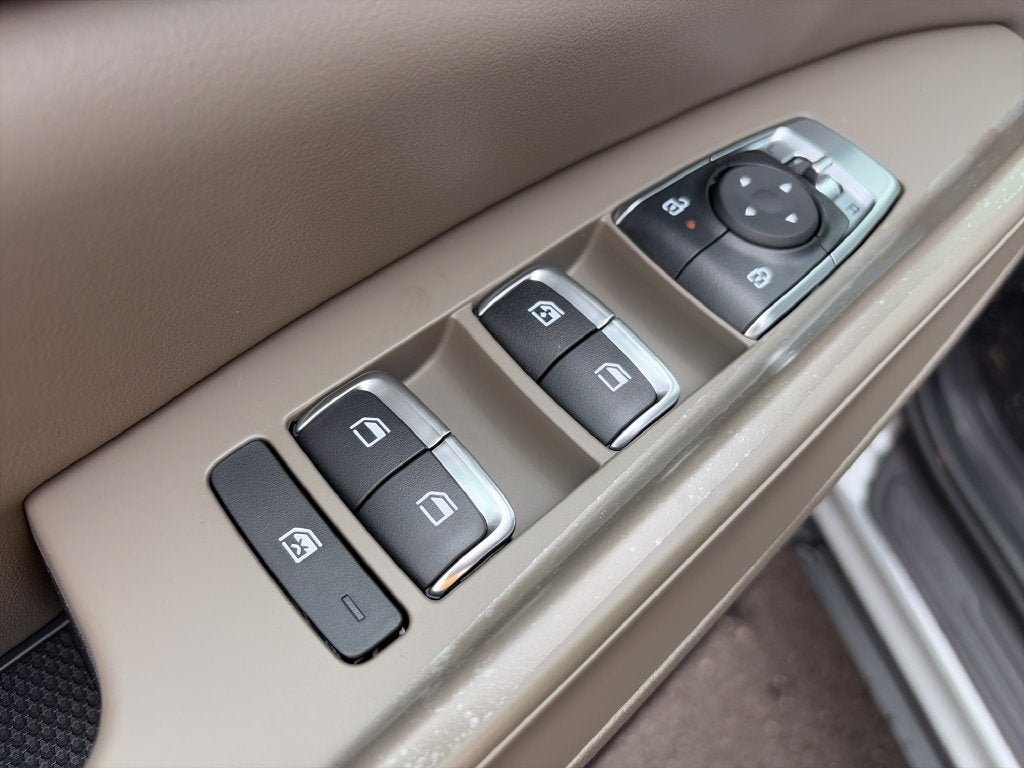 2027 Kia Carnival LX