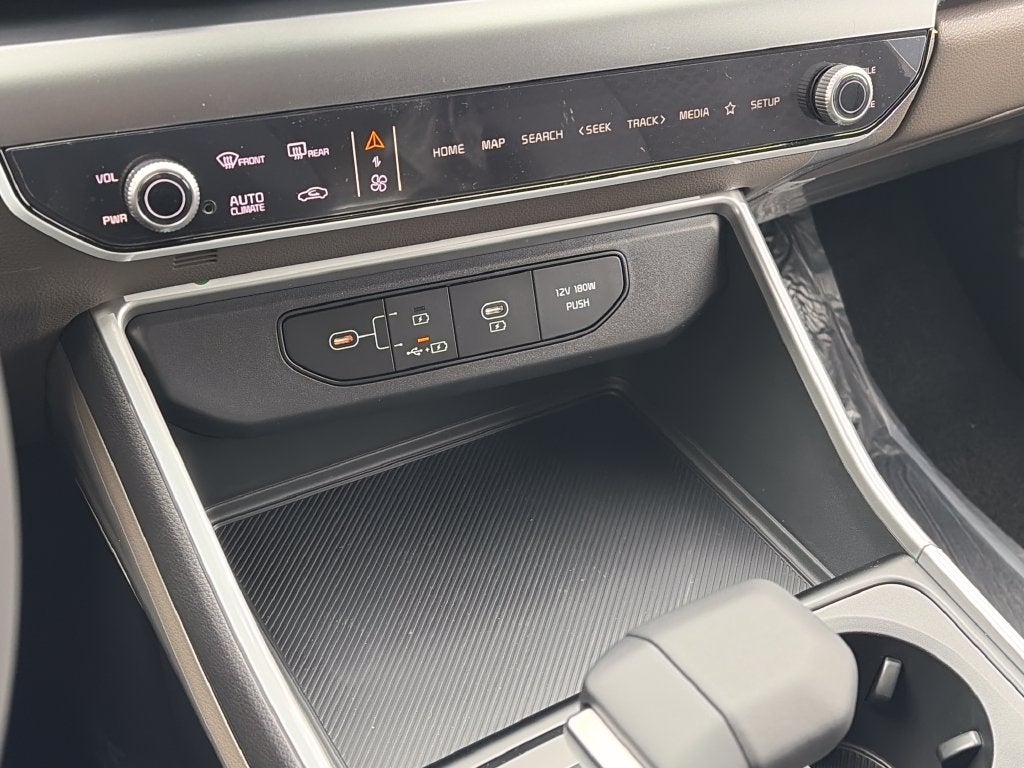 2027 Kia Carnival LX