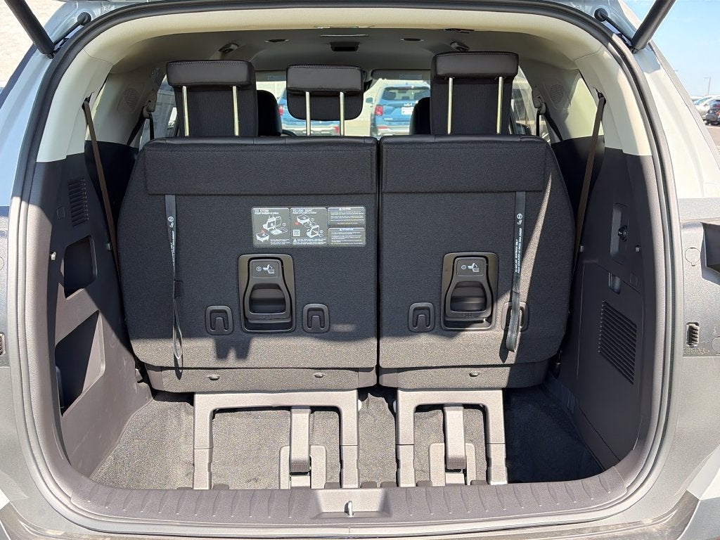 2027 Kia Carnival EX