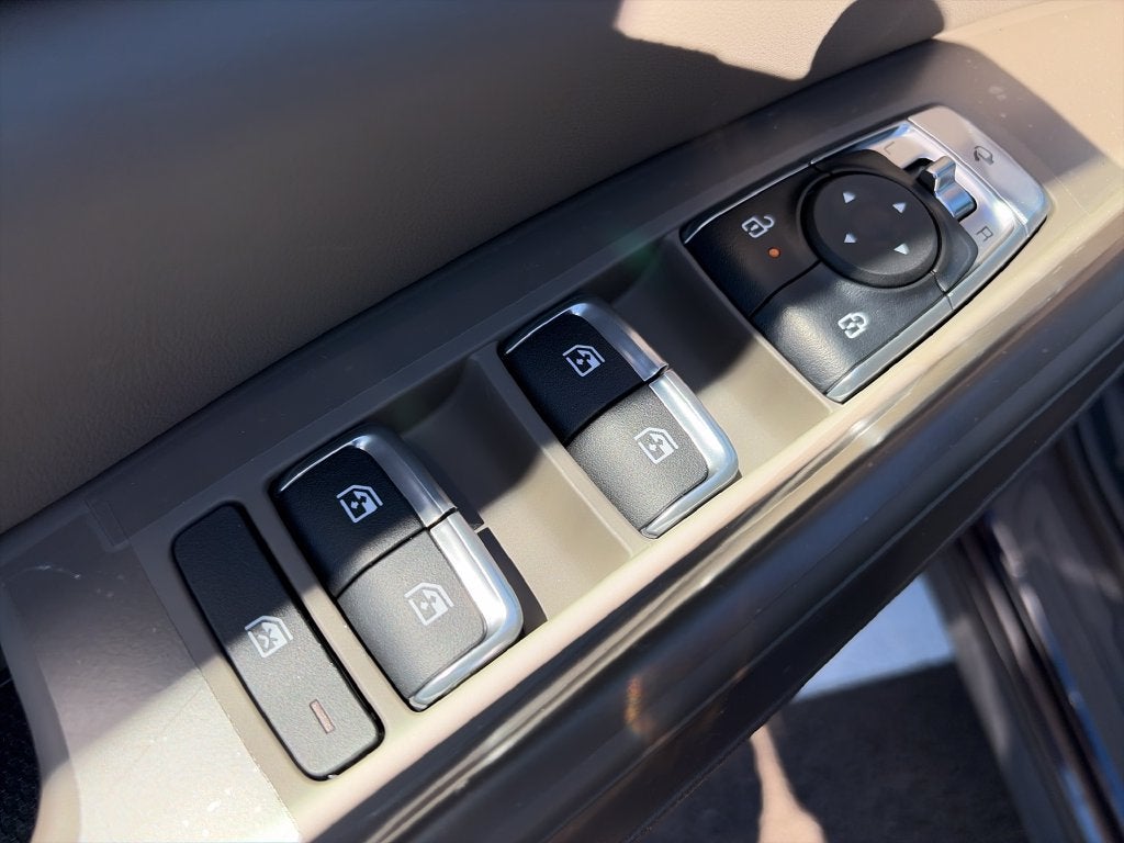 2027 Kia Carnival Hybrid EX