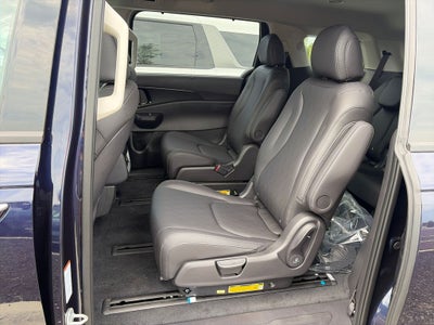 2027 Kia Carnival Hybrid EX