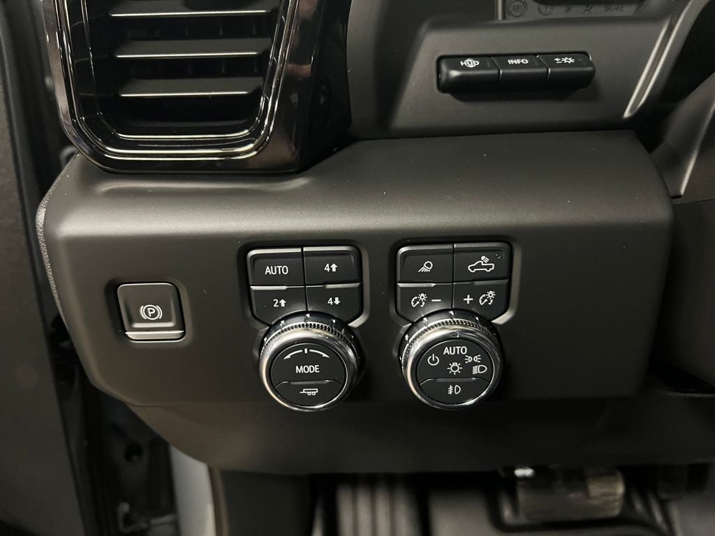 2023 GMC Sierra 1500 AT4X