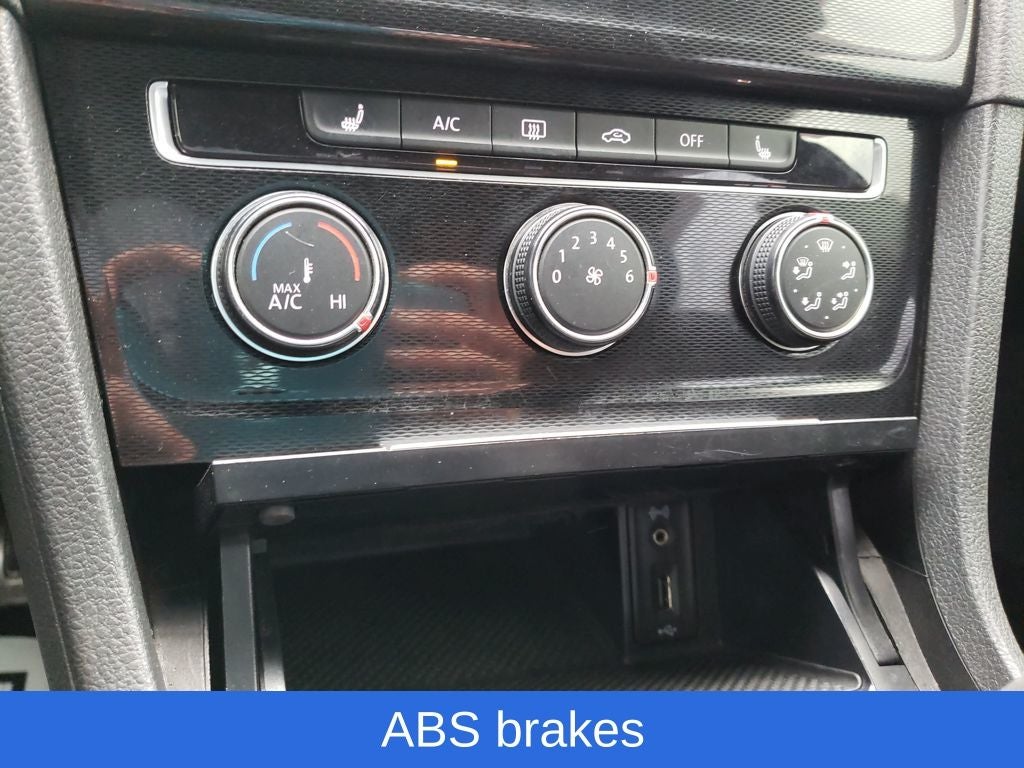 2016 Volkswagen Golf GTI S