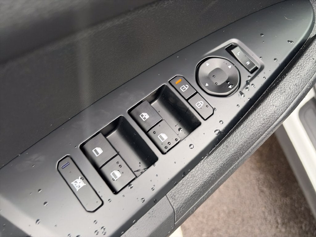 2027 Kia Sportage Hybrid LX