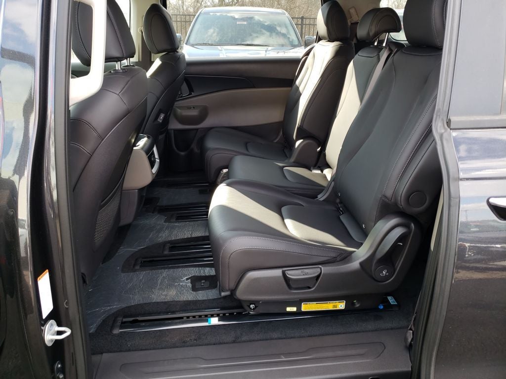 2026 Kia Carnival Base