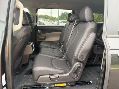 2026 Kia Carnival Base
