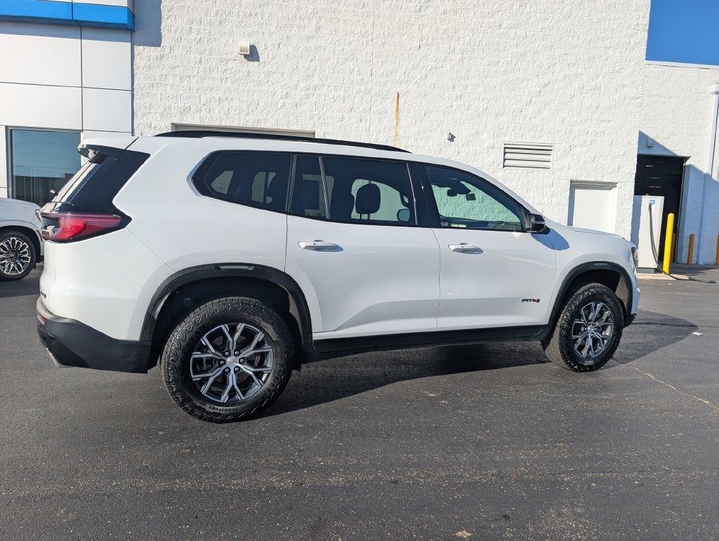 2025 GMC Acadia AT4