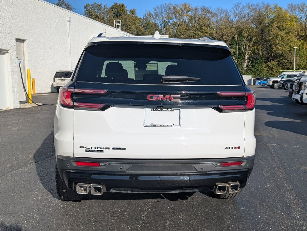 2025 GMC Acadia AT4