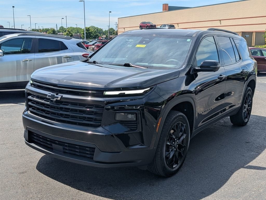 2024 Chevrolet Traverse LT