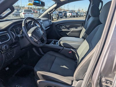 2018 Nissan Titan SV